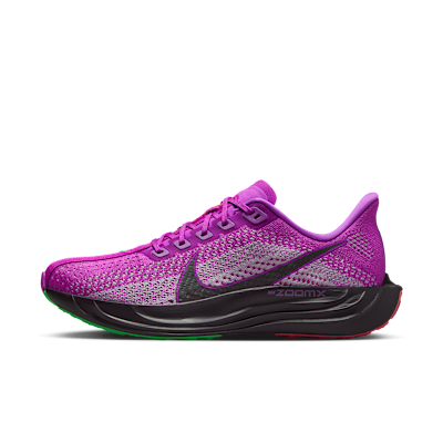 独特の素材 Nike Pegasus Plus  スパイク・シューズ